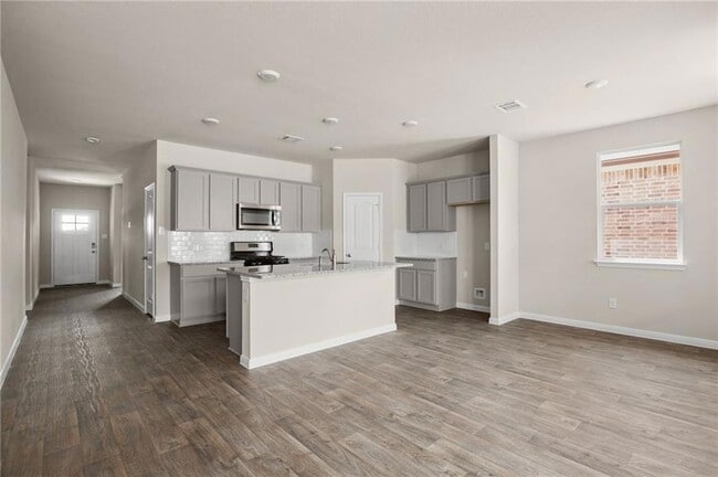 Building Photo - 150 Jayden Dr