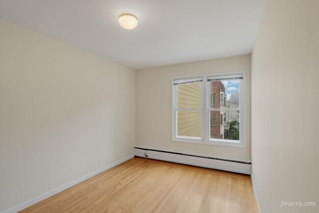 Building Photo - 1930 Franklin St