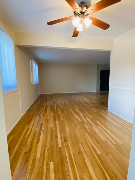 Building Photo - 283 S El Molino Ave