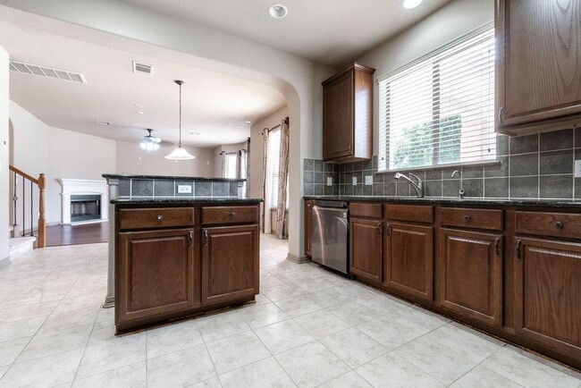 Building Photo - 1509 Greenside Dr