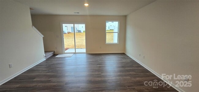 Building Photo - 1931 Tranquility Cir