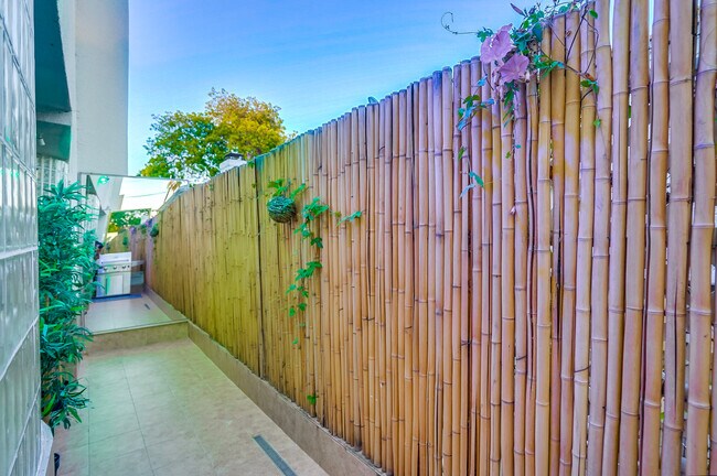 Building Photo - 1128 22nd St