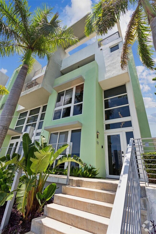 Building Photo - 101 N Shore Dr