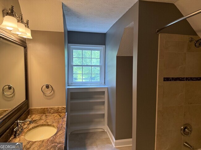 Building Photo - 455 Waterway Dr SW