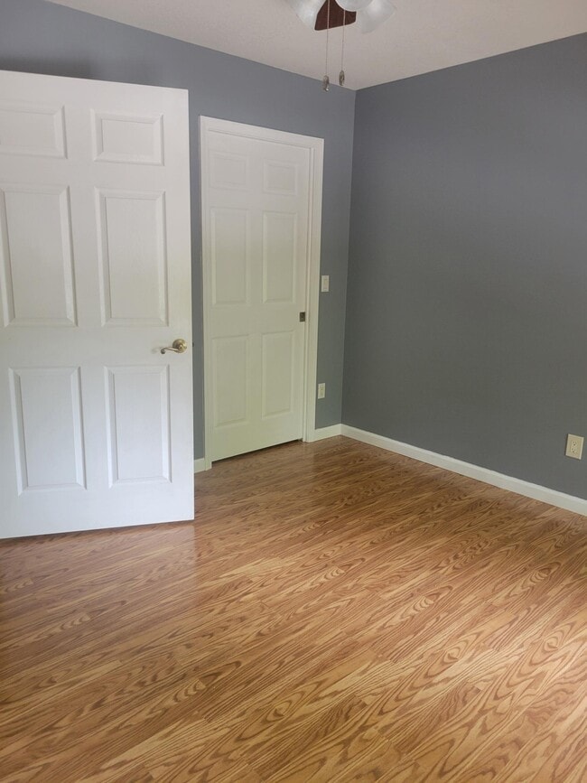 Building Photo - 11 Milnor Cir