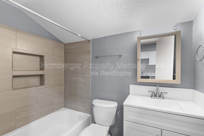 Building Photo - 2704 W Boone Ave