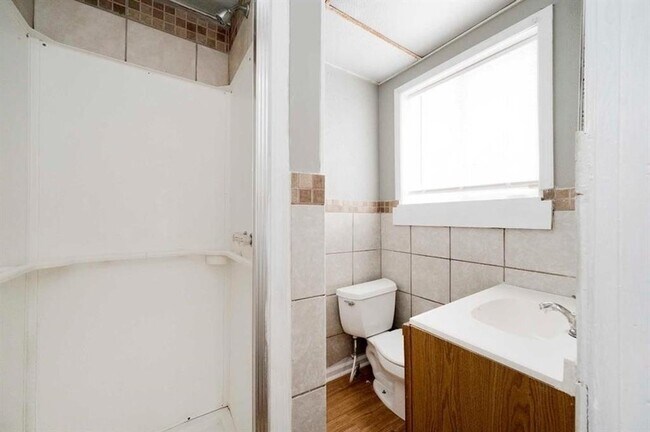 Building Photo - 2917 E Michigan St