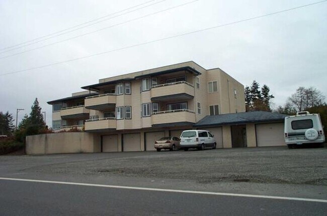 Primary Photo - Condo in Blaine for Rent