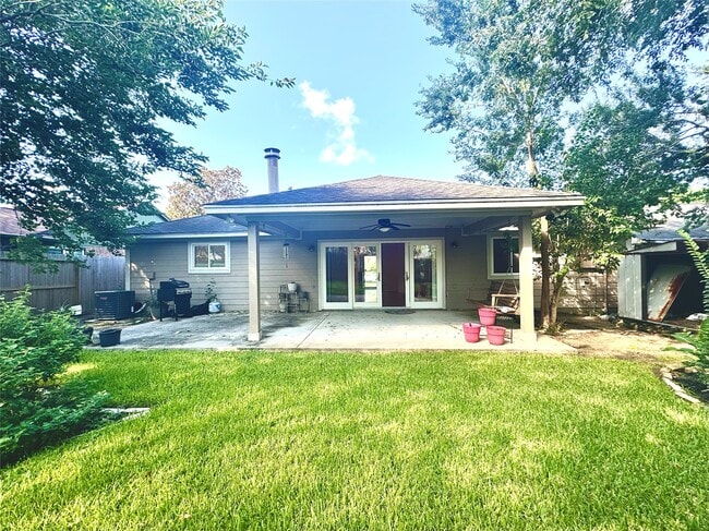 Building Photo - 310 Knoll Forest Dr