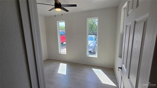 Building Photo - 506 N 36th St