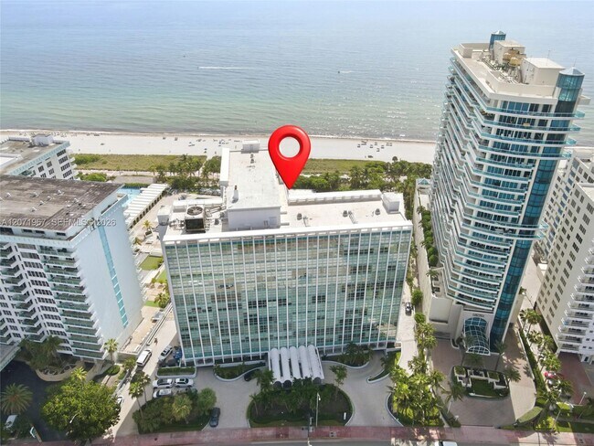 Building Photo - 5055 Collins Ave