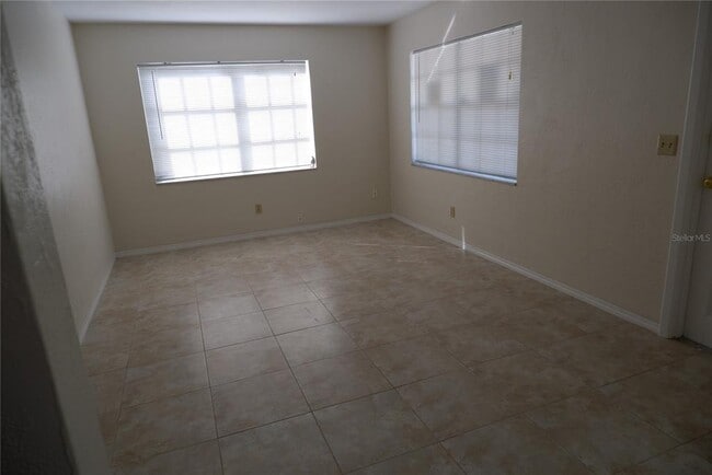 Building Photo - 8056 30th Ave N