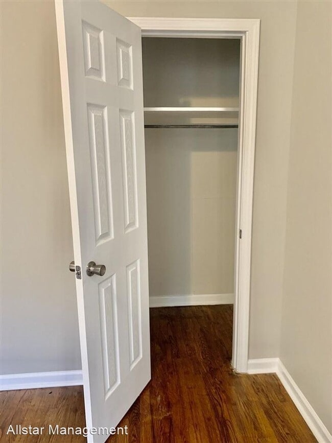 Building Photo - 2 br, 1 bath House - 201 Bates Circle