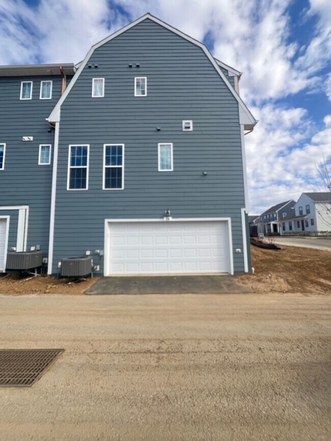 Building Photo - ** $500 OFF **