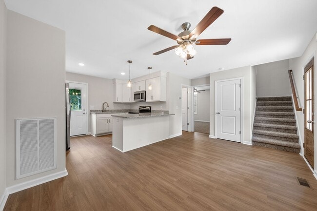 Building Photo - 1217 Dodd St