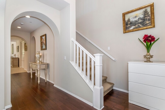 Building Photo - 28629 Farrier Dr