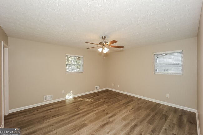 Building Photo - 620 Waterboy Rd
