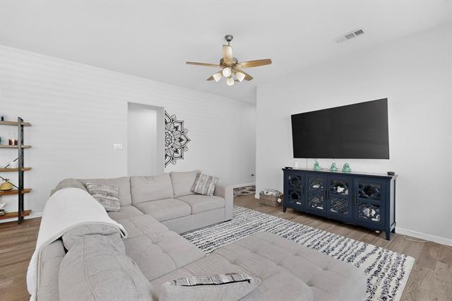 Building Photo - 2319 Kirkstall Wy