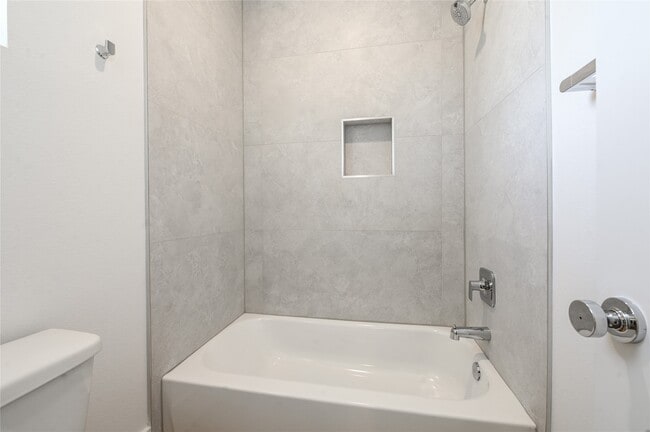 Building Photo - 7607 Victory Reserve St