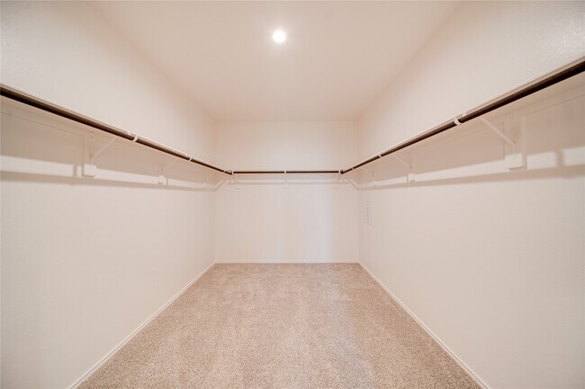 Building Photo - 30838 Brightwell Bnd