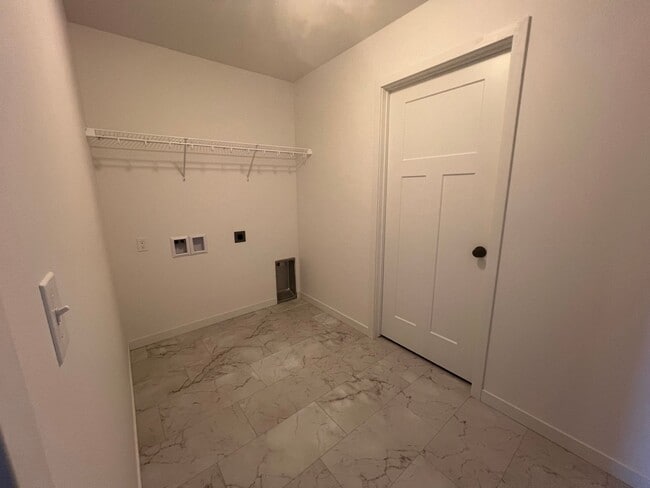 Building Photo - 3602 33rd St S