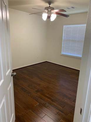 Building Photo - 13918 Goodridge Dr