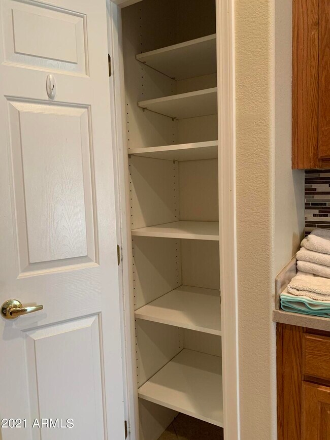Building Photo - 15136 W Corral Dr