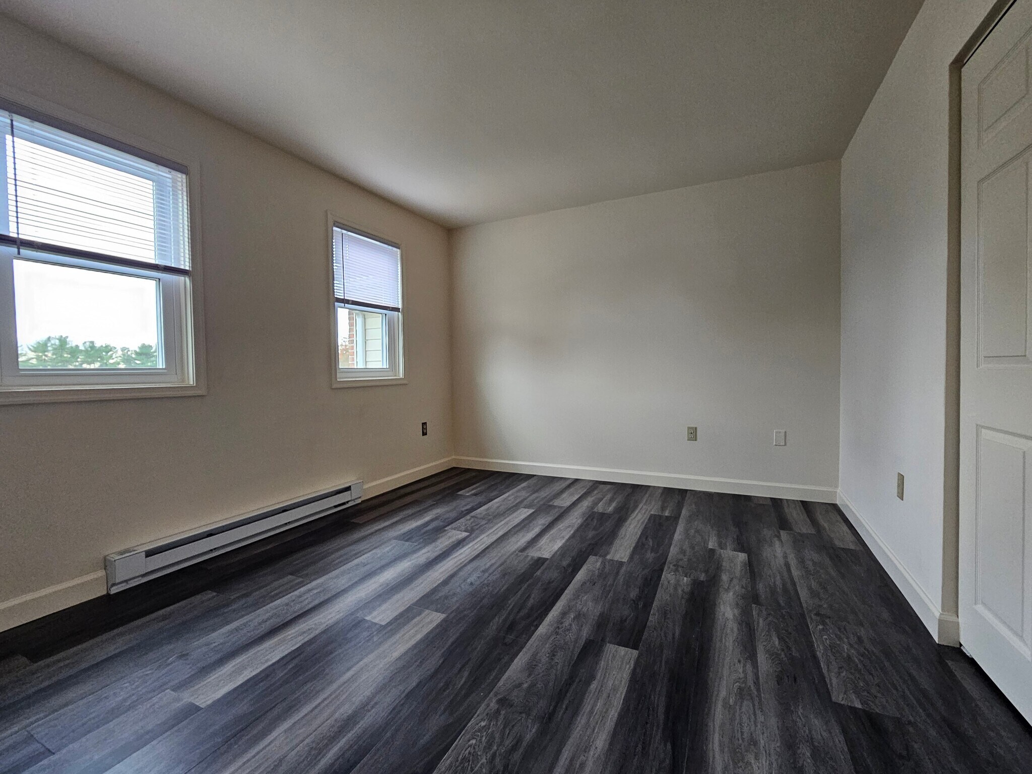 Building Photo - 396 Cardinal Rd