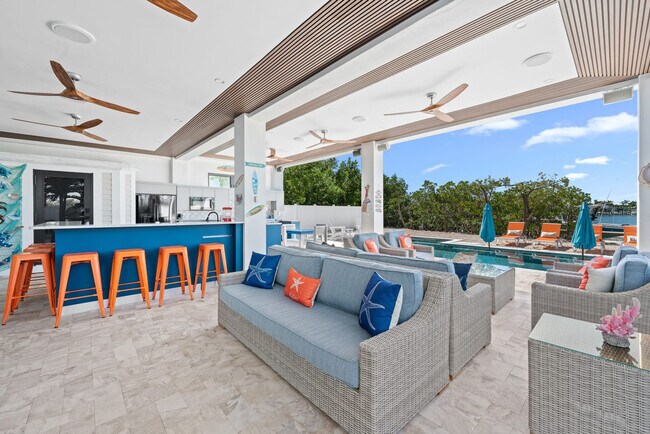 Building Photo - 247 Pescayo Ave