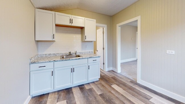 Building Photo - Stockyards Area - 2 Bedrooms - Single Fami...