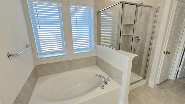 Building Photo - 3029 Hollybrook Ln