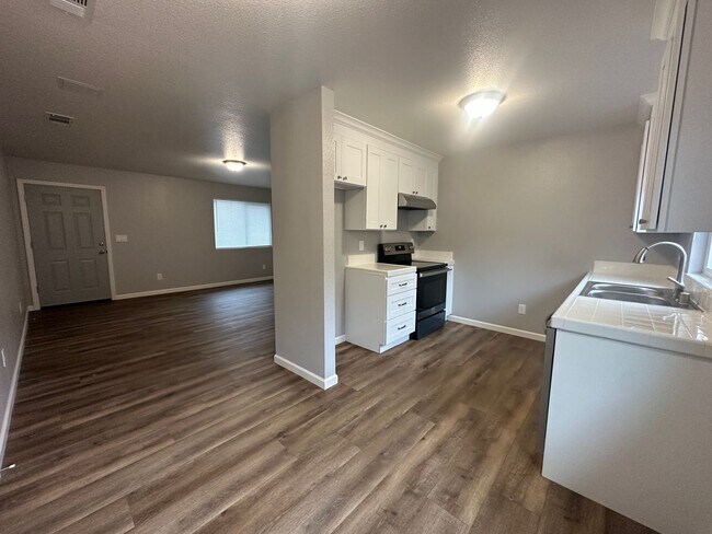 Building Photo - 9523 Bancroft Way