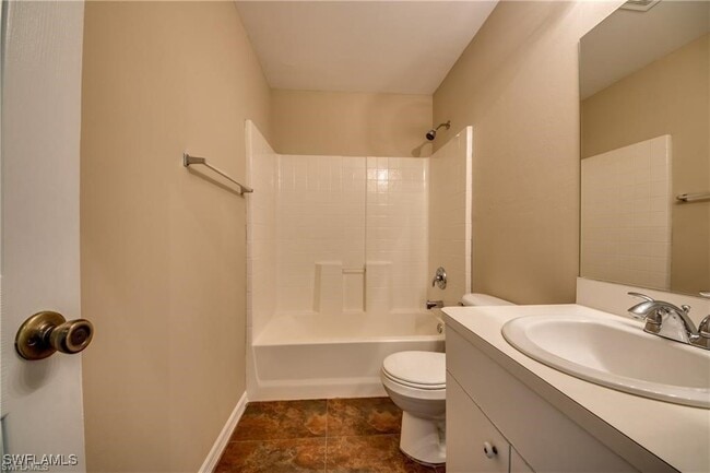 Building Photo - 2248 NW 5th Terrace