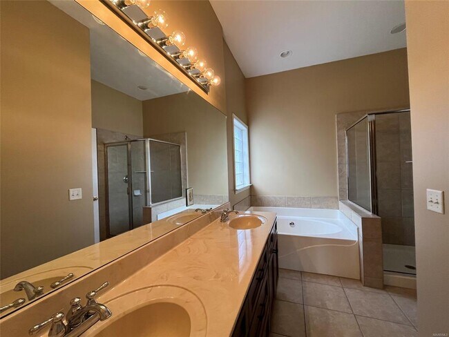 Building Photo - 2155 Chancellor Ridge Rd