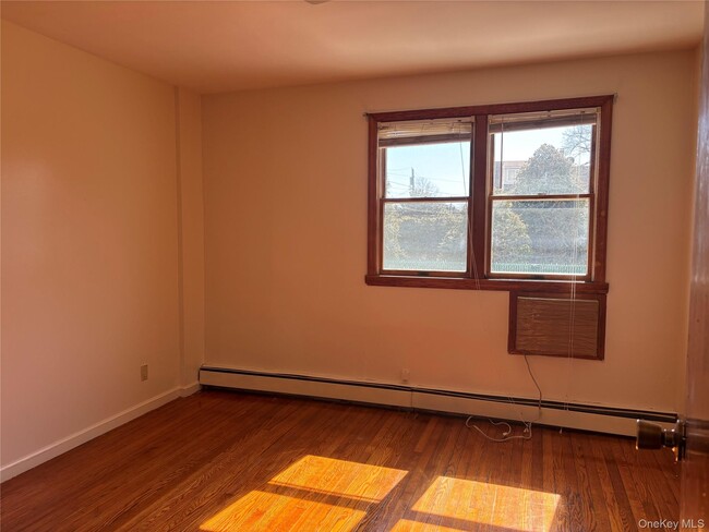 Building Photo - 47 Hartwell Pl