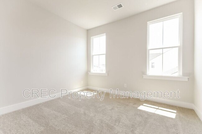 Building Photo - 1205 Carnes Xing Blvd