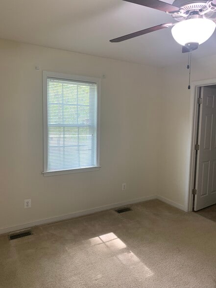Bedroom - 2521 Gravel Hill Rd