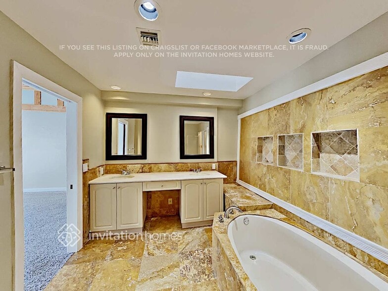 Building Photo - 1981 Canterbury Cir