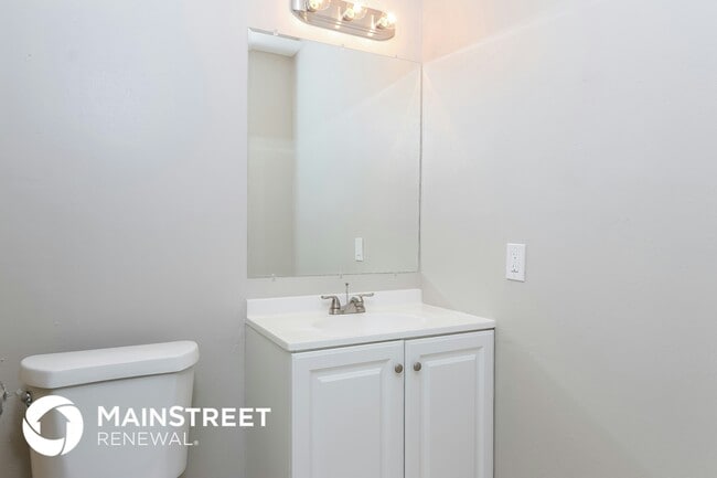 Building Photo - 266 SW Voltair Terrace