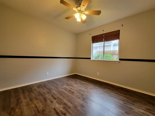 Building Photo - 722 Minturn Ln