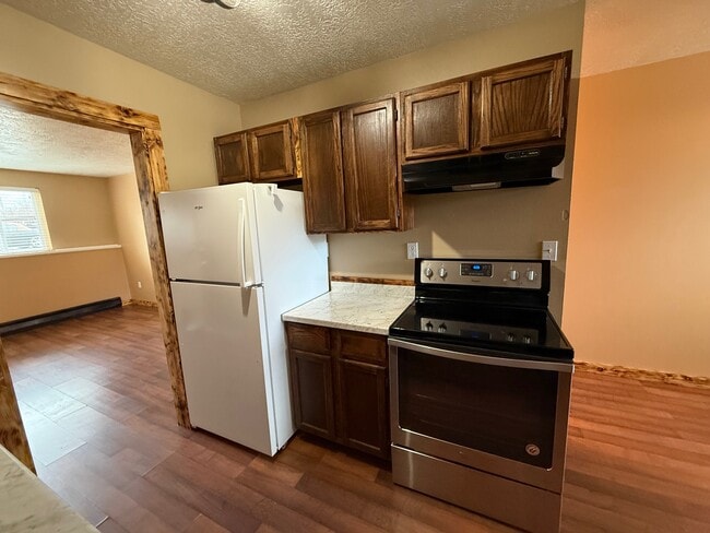 Building Photo - 310 N 9th Ave