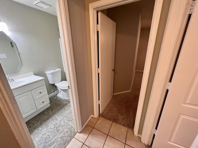 Building Photo - 2805 Yorkfield Ct