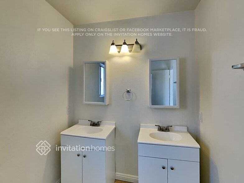 Building Photo - 12000 Lorne St