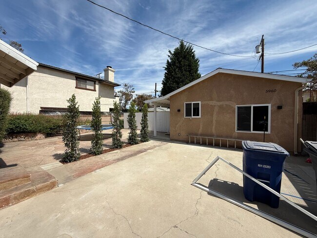 Building Photo - 5958 Pearce Ave