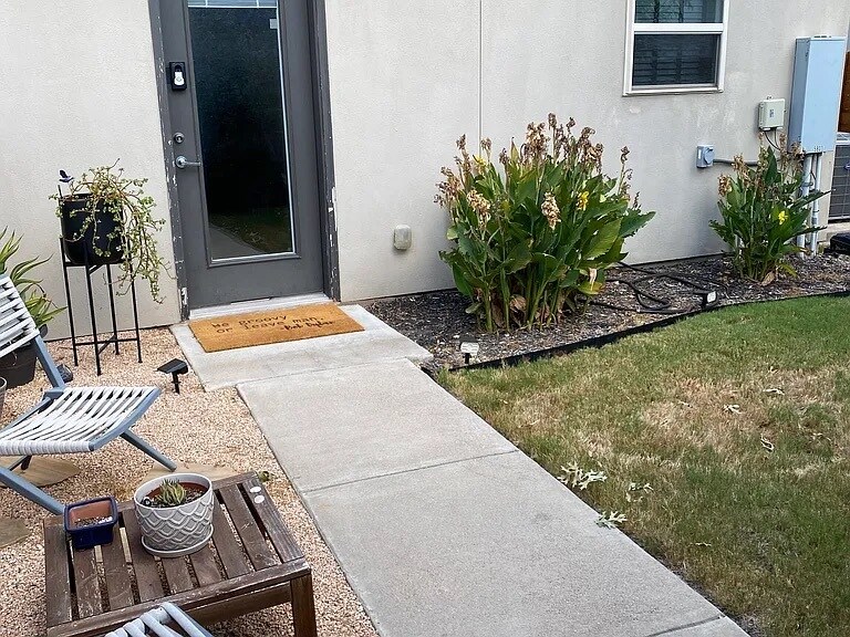 Building Photo - 5801 A Charles Merle Dr