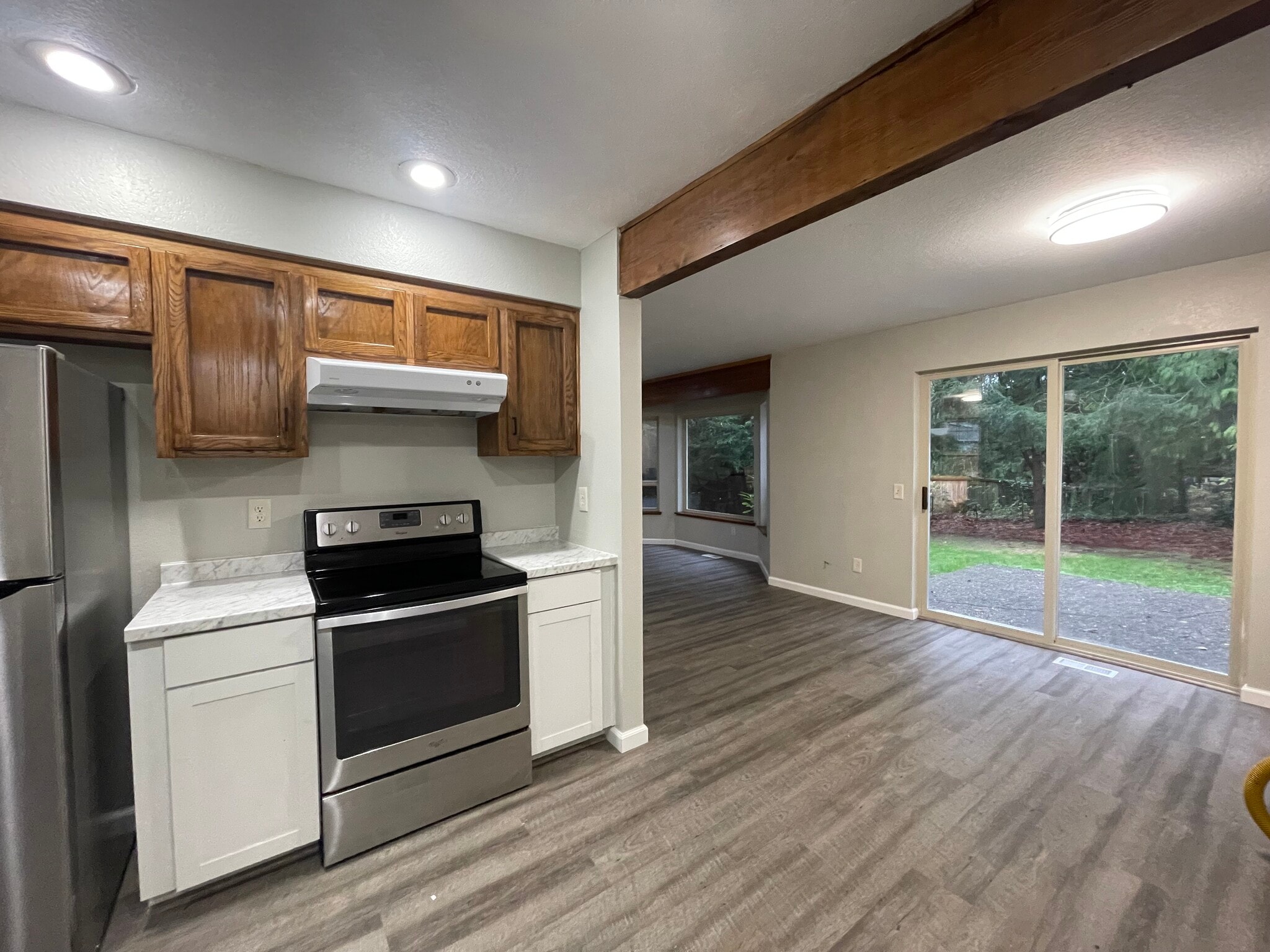 Building Photo - 14210 Beverly Park Rd