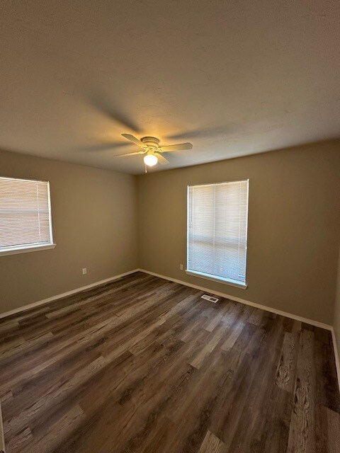 Building Photo - 2629 N Sterling Ave