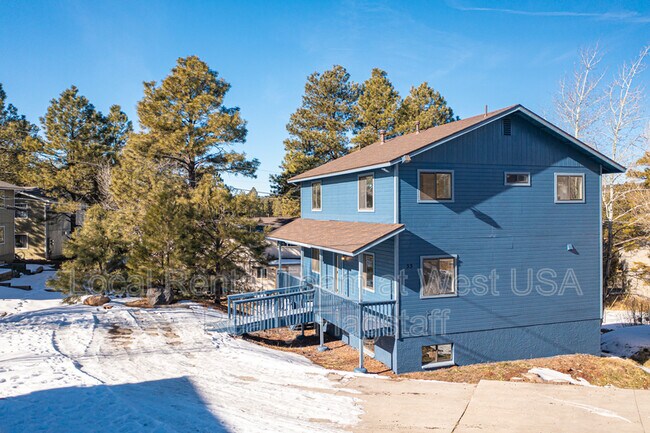 Building Photo - 55 S Pinegrove Rd
