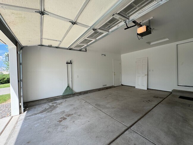 Building Photo - Spacious 4 Bed / 2 Bath Home in North Reno – $2,400/mo