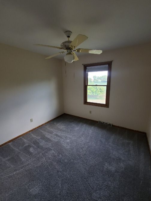 Building Photo - N93W27616 Quail Holw Ct